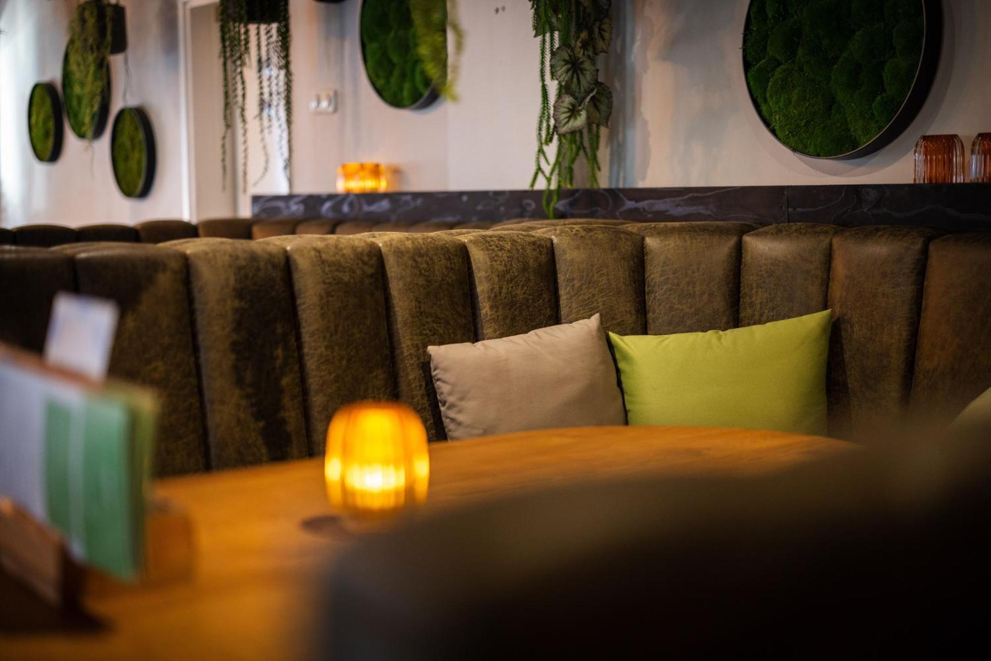 Hotel Restaurant 'De Vossenberg' Фиерхаутен Екстериор снимка
